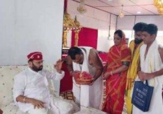 hitesh_ji_02-300x214