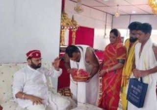 hitesh_ji_02-300x214